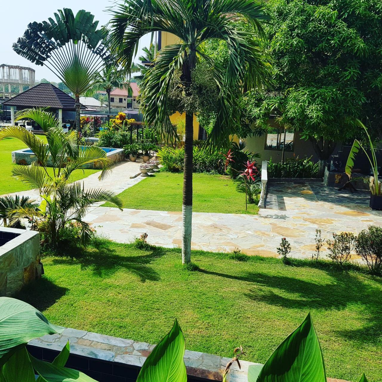 Sweet Garden Hotel Kumasi Exterior foto